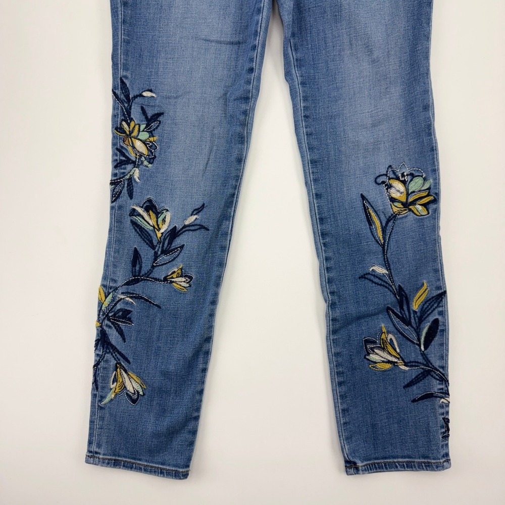 Chicos So Slimming Girlfriend Slim Leg Ankle Jeans Floral Embroidered Blue 00R - Picture 10 of 15